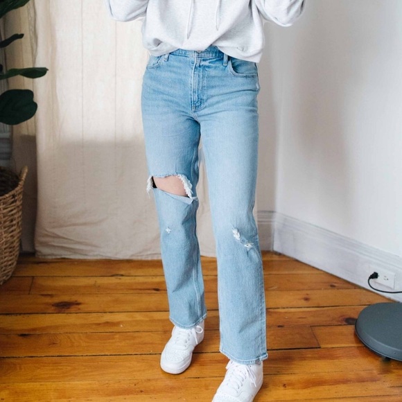 Abercrombie & Fitch Denim - Abercrombie and Fitch the 90s straight leg ultra high in curve‎ love
